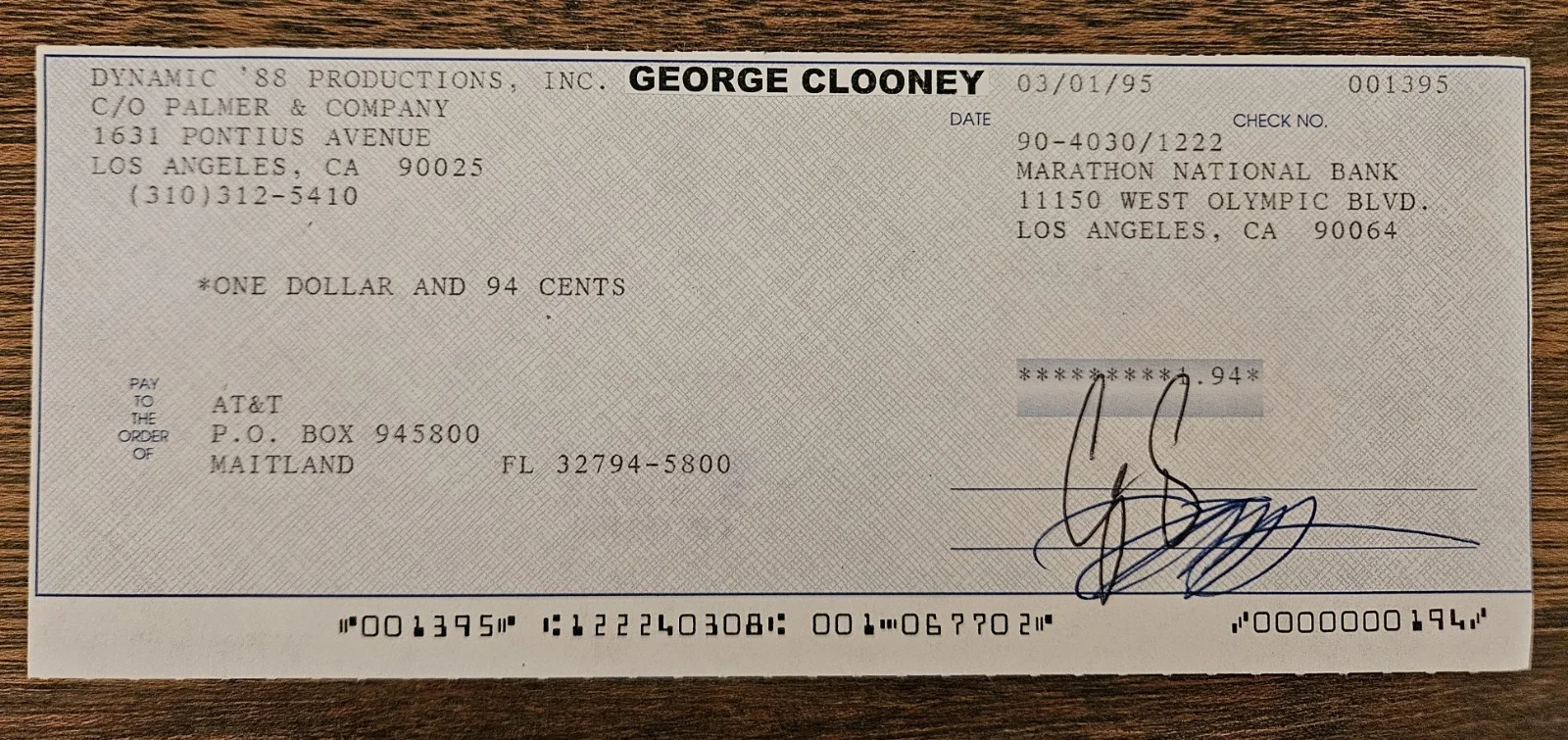 George Clooney — George Clooney HAND SIGNED Check NOT A COPY Ocean's 11, Batman And Robin, ER