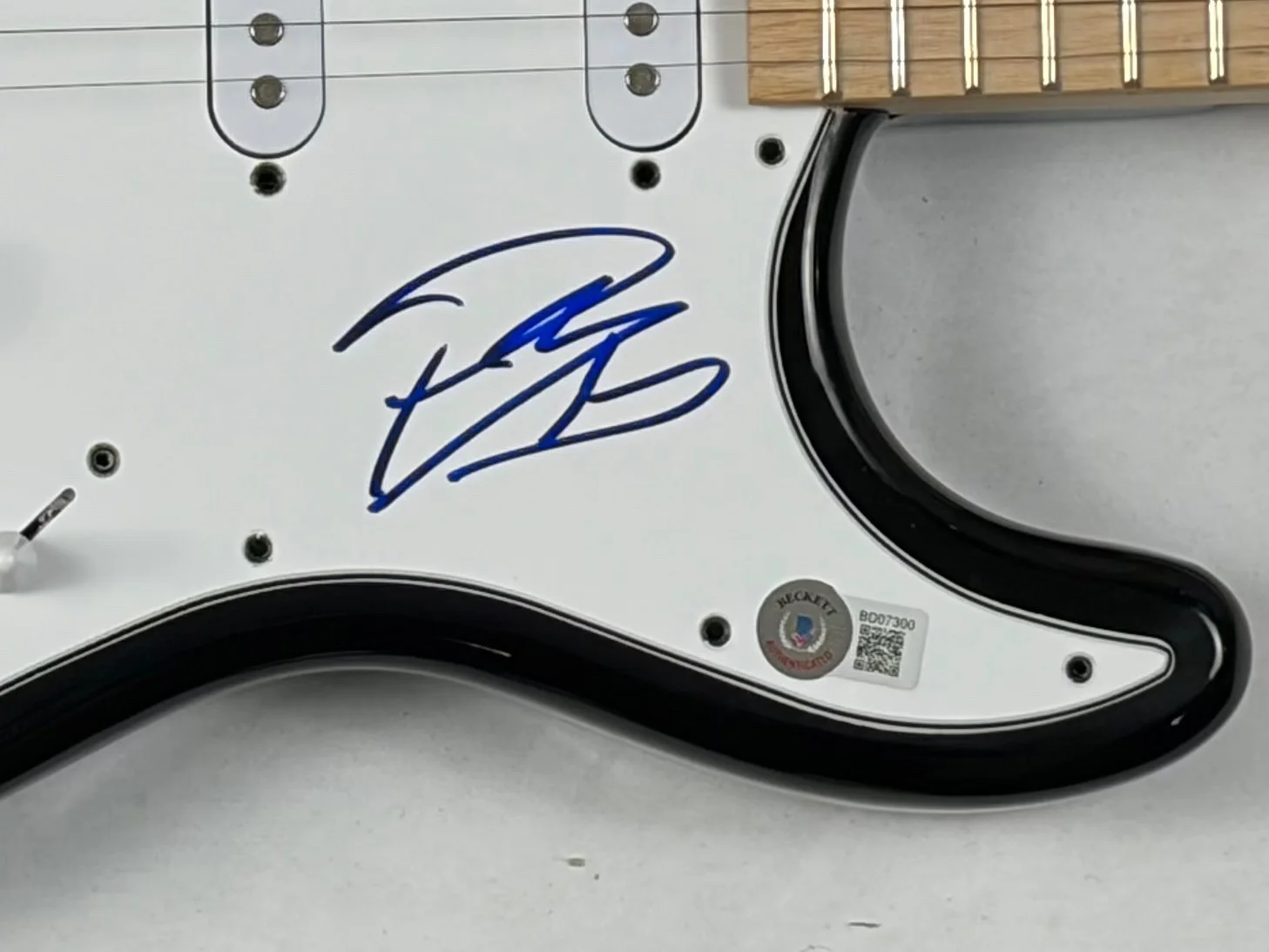 Post Malone Signed Autograph Electric Guitar Hollywood's Bleeding Beckett COA, изображение 3