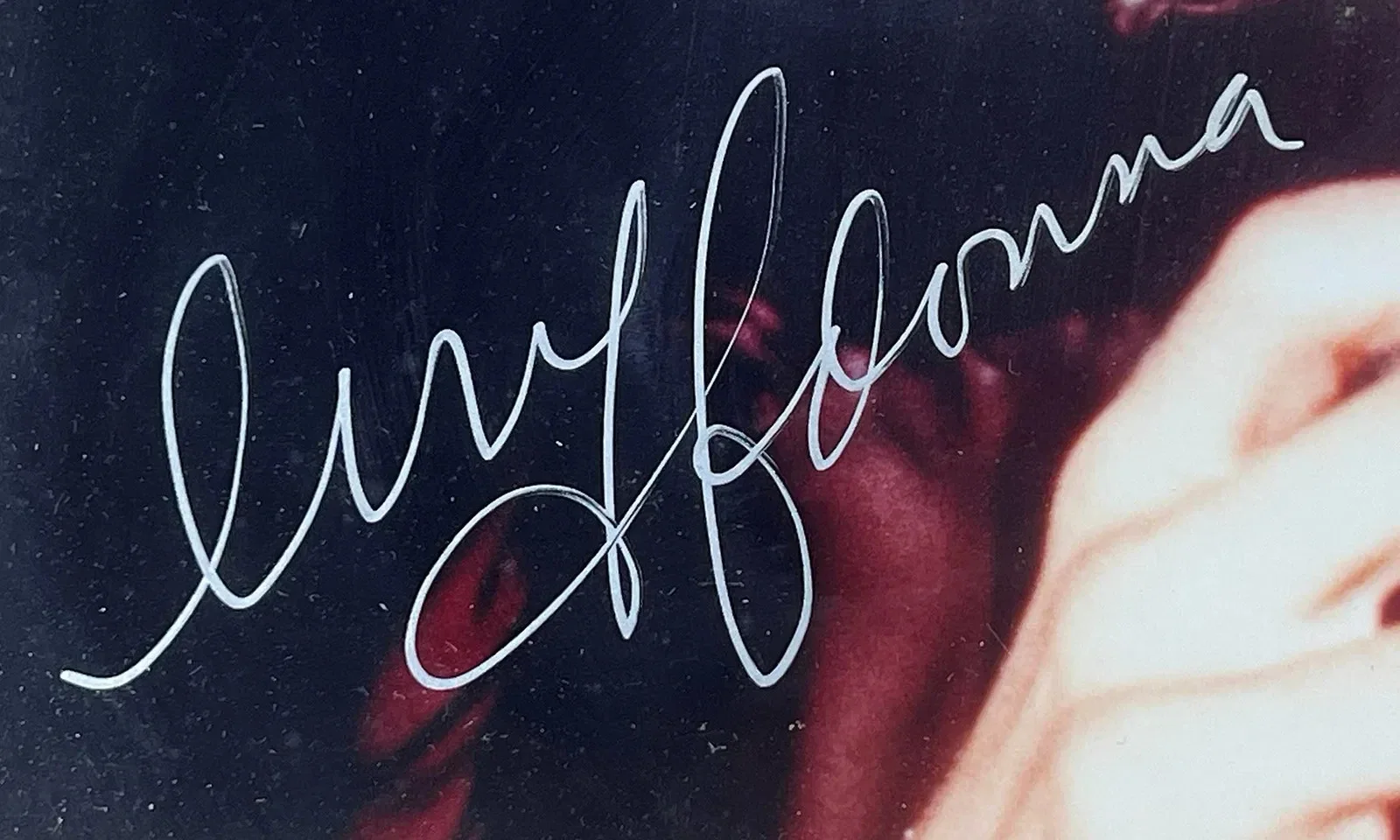 Vintage Madonna Signed Autographed Photo Framed & Matted Material Girl 16X13, изображение 3
