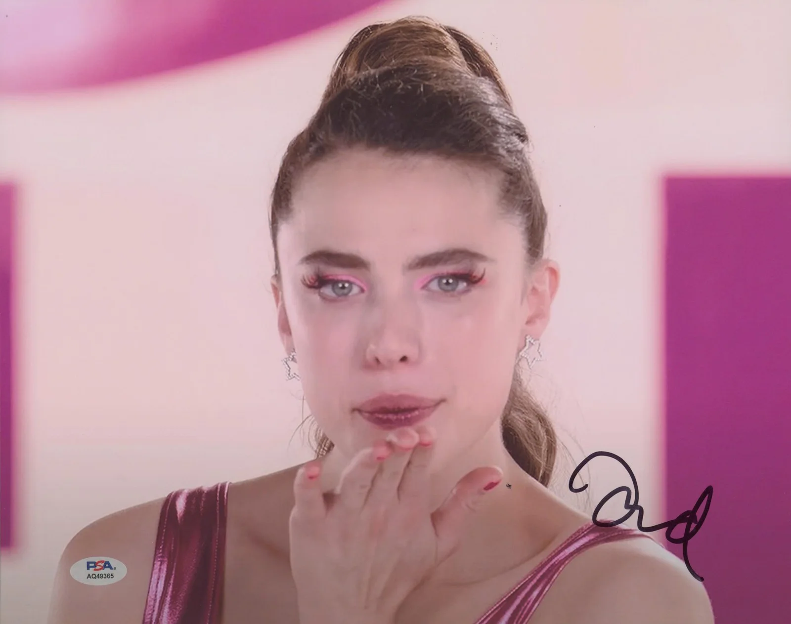 Margaret Qualley — Margaret Qualley The Substance Authentic Signed 11x14 Photo PSA/DNA #AQ49365