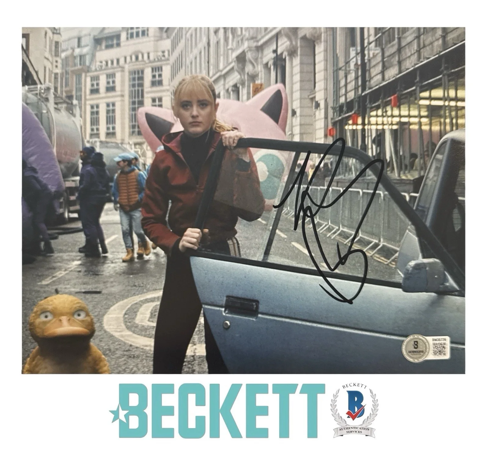 Kathryn Newton — Kathryn Newton Signed 8x10 Pokemon Detective Pikachu Lucy Stevens Photo Beckett