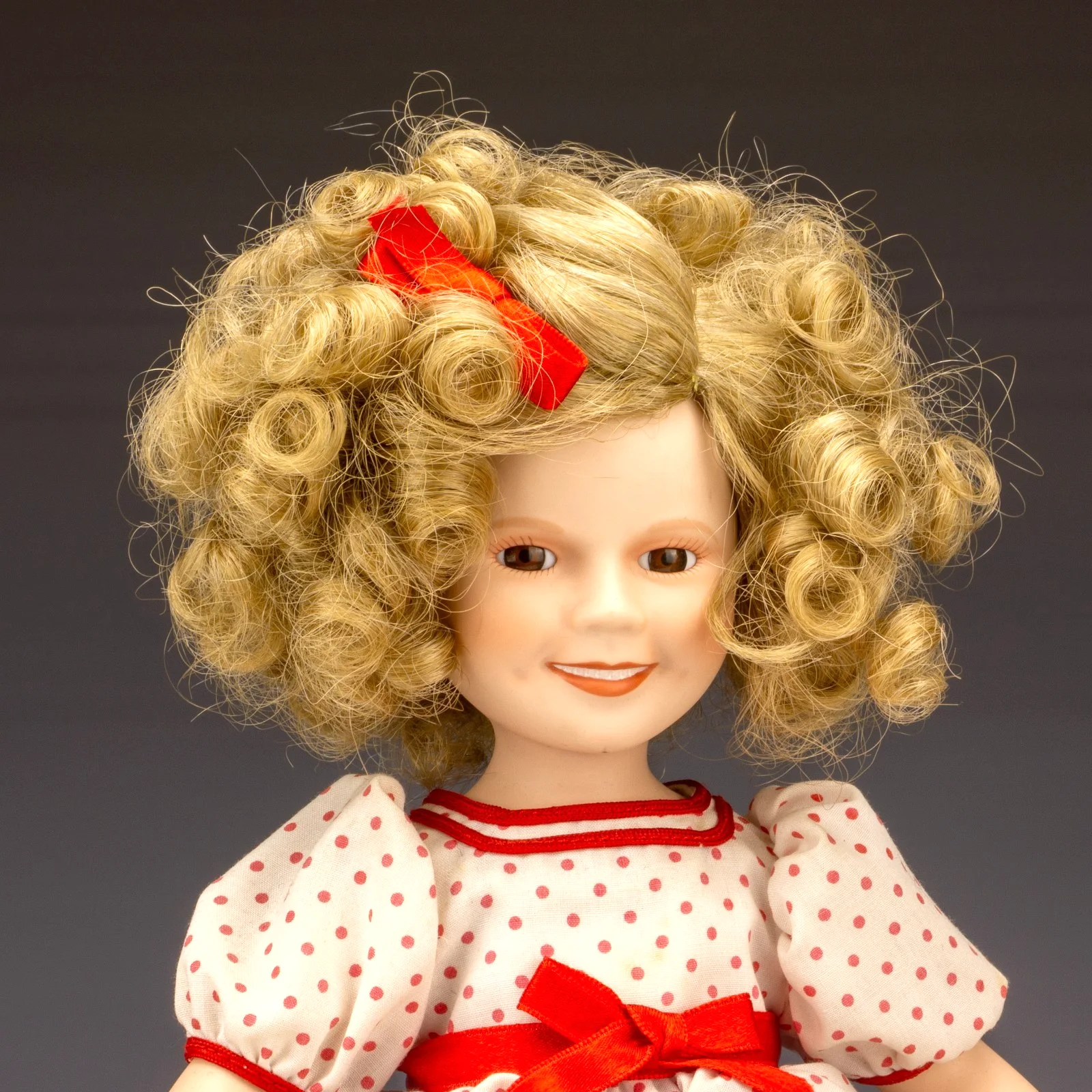 Danbury Mint Porcelain - Shirley Temple Doll - Stand Up & Cheer - VGC, image 2