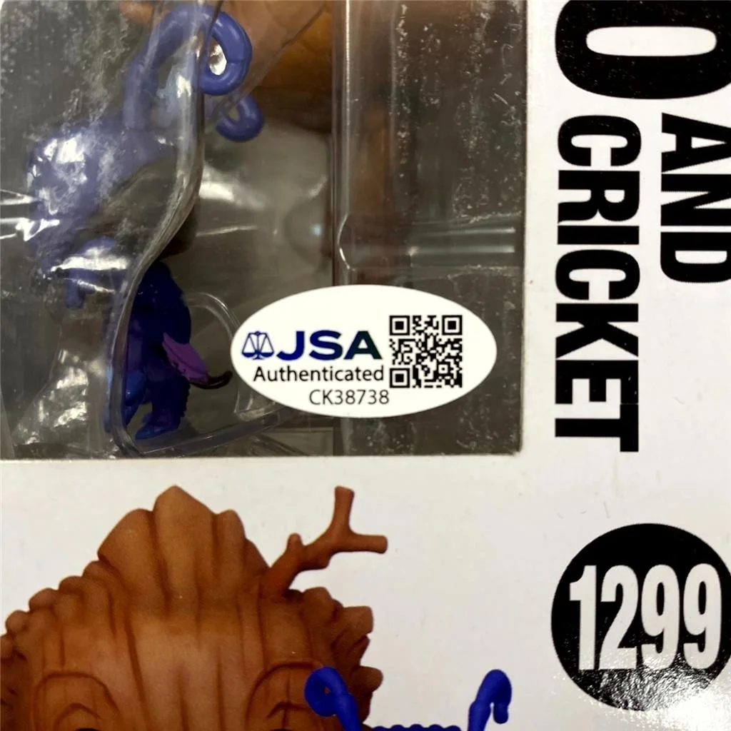 Guillermo Del Toro signed Pinocchio Funko Pop! Figure 1299 autograph ~ JSA, изображение 3