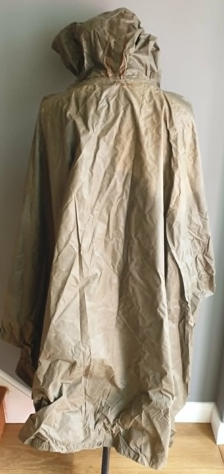 JAMES BOND DIE ANOTHER 2002 DAY NORTH KOREAN PONCHO PROP COSTUME, изображение 5