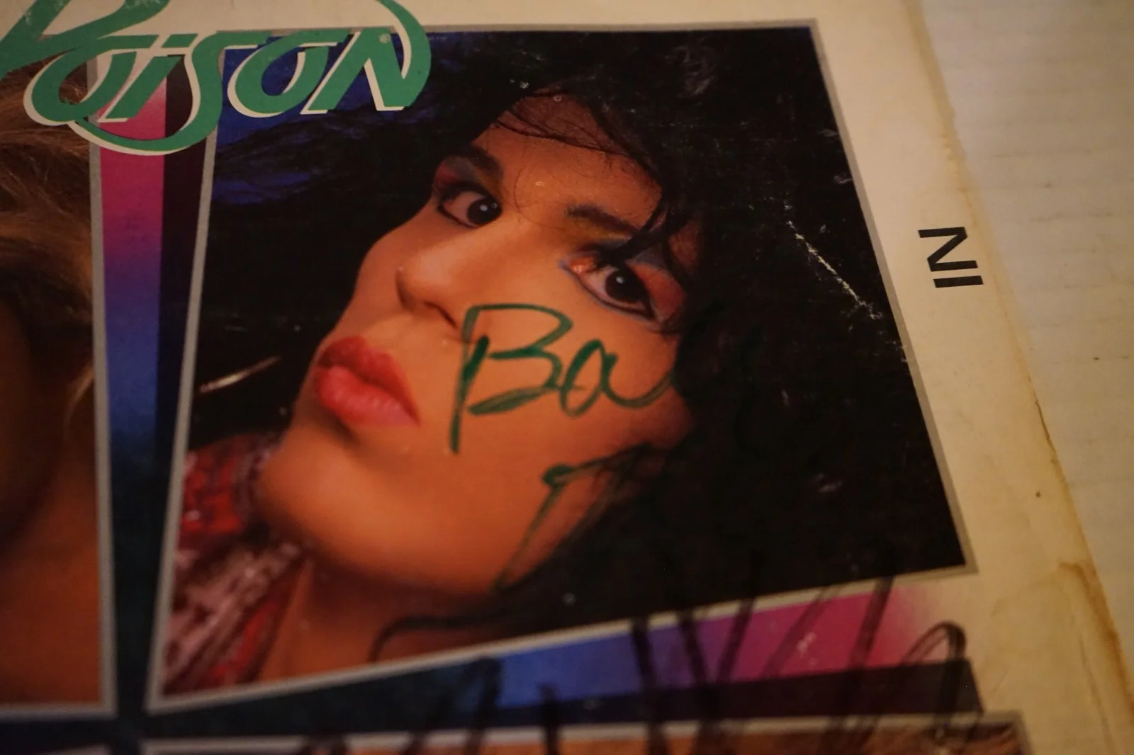 Poison Look What The Cat Dragged In Fully Autographed Cover By All 4 Members, изображение 5