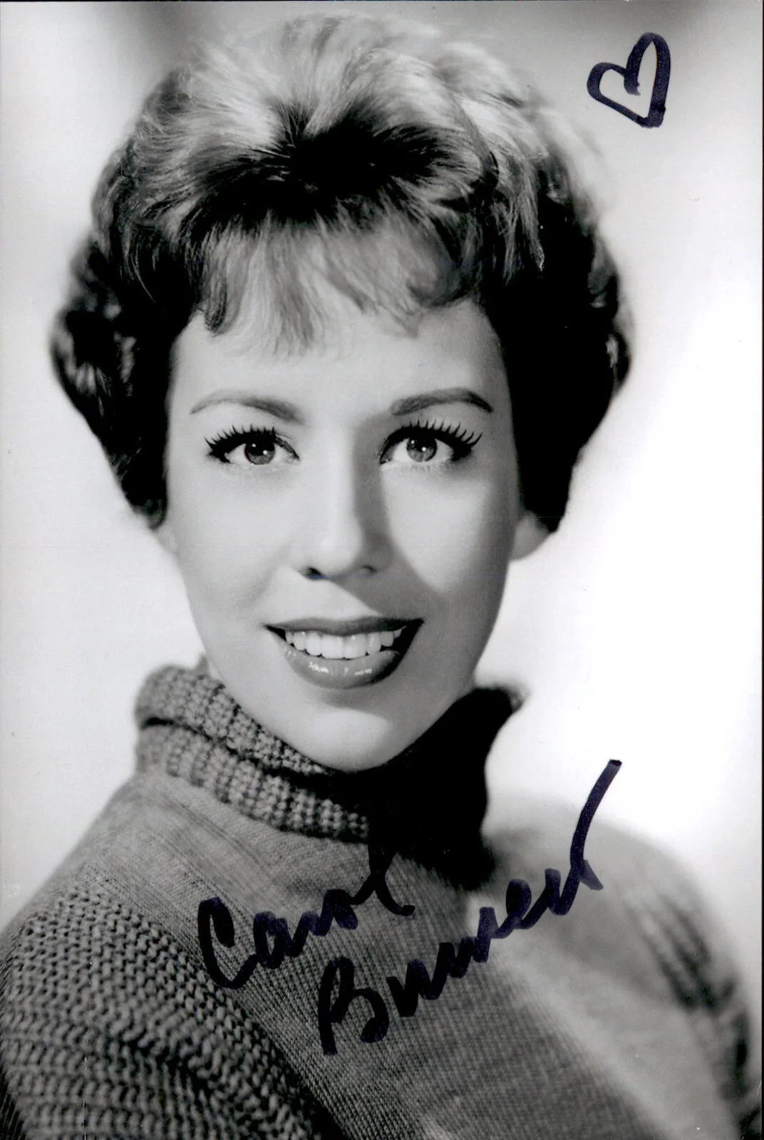 Carol Burnett — Carol Burnett Signed Autographed 4x6 Photo The Carol Burnett Show / Annie #2