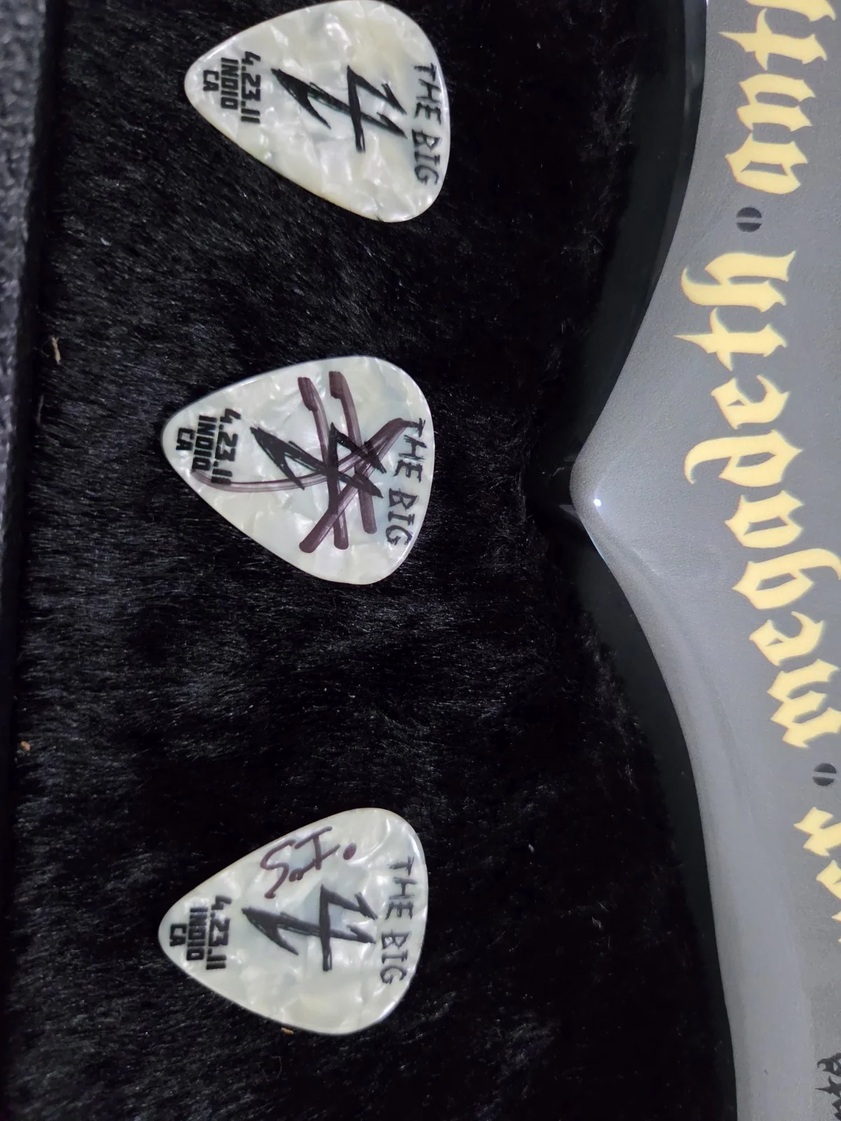THE BIG 4 NEW ESP LTD Guitar Signed w/ Case, Signed Picks & Signed Photos/Prints, изображение 2