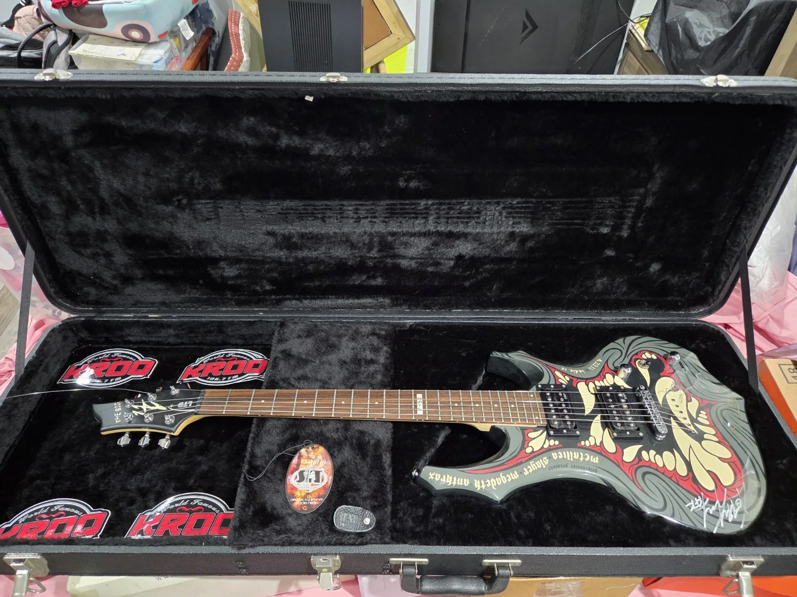 THE BIG 4 NEW ESP LTD Guitar Signed w/ Case, Signed Picks & Signed Photos/Prints, изображение 5