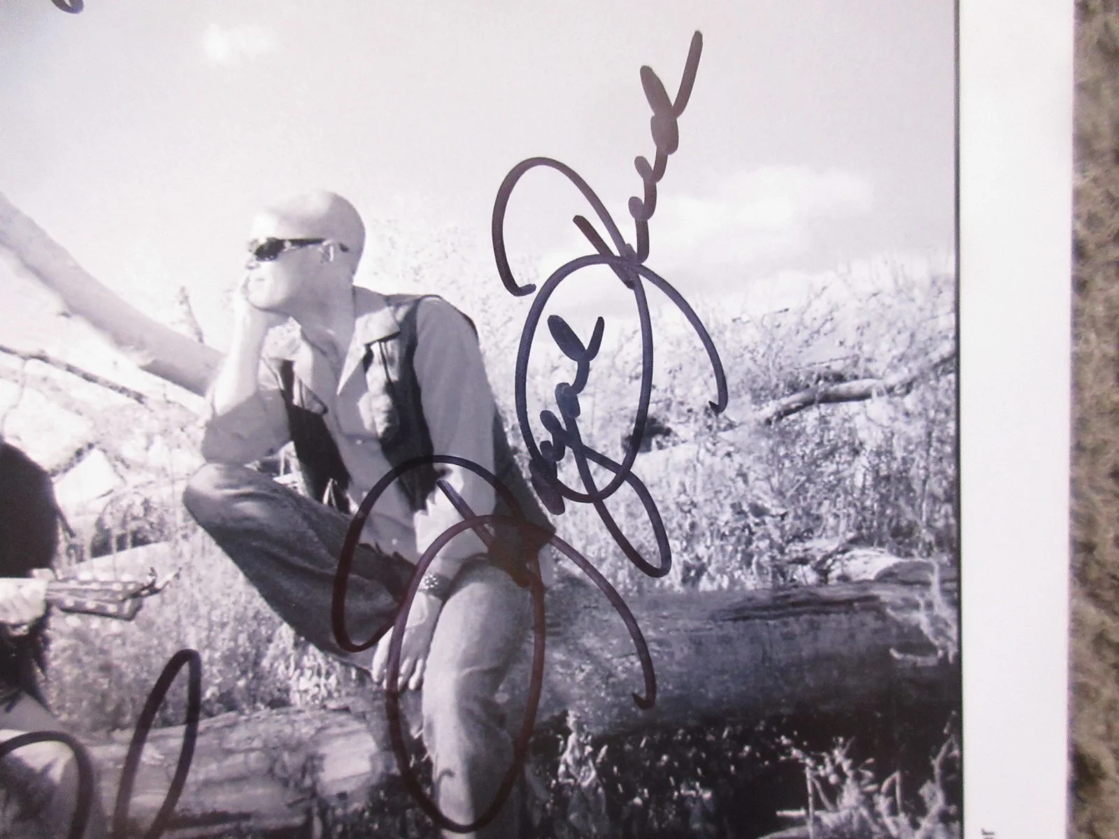 ONE FLEW SOUTH (EDDIE BUSH) SIGNED 8"x10" B&W PUBLICITY PHOTO 2008 DECCA RECORDS, изображение 4