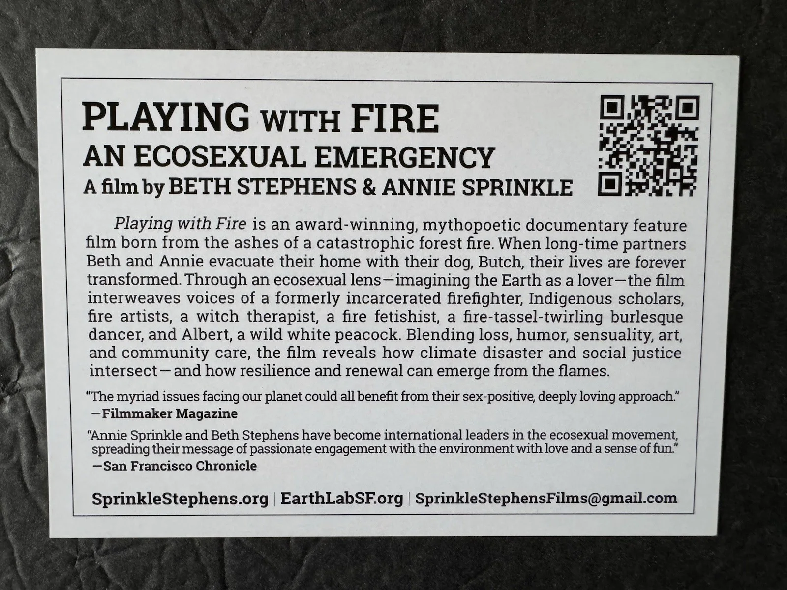 ANNIE SPRINKLE/BETH STEPHENS — ANNIE SPRINKLE SIGNED 5X7 PROMO CARD "PLAYING WITH FIRE" BETH STEPHENS ECOSEXUAL, image 2
