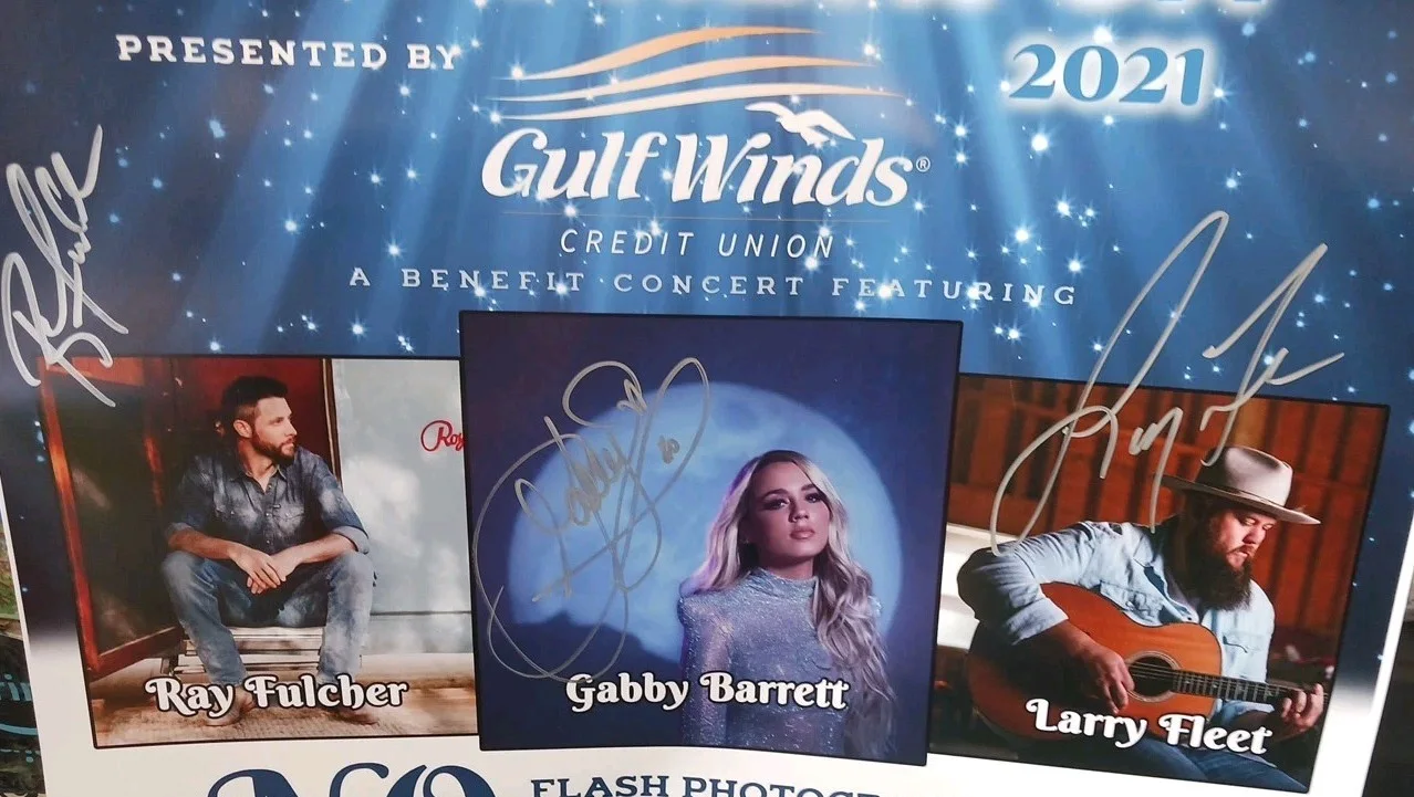 CAT 98.7 Country Poster 2021. Signed Gabby Barrett, Ray Fulcher & Larry Fleet., изображение 2