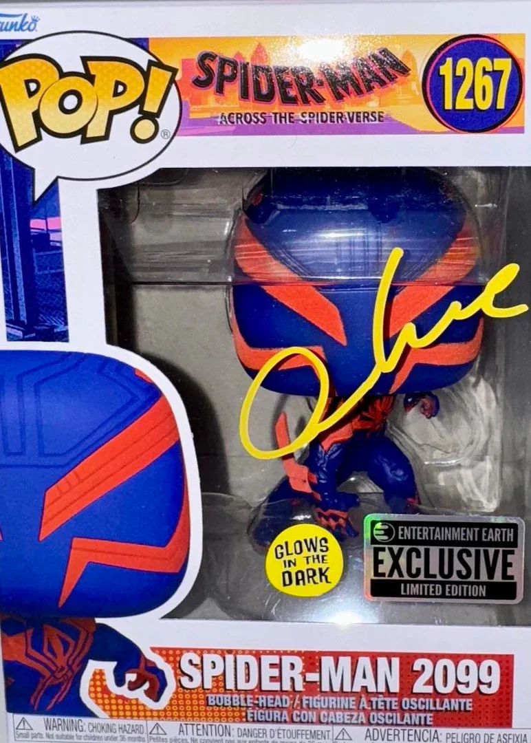 Oscar Isaac — Oscar Isaac signed Funko Pop #1267 "Spider-Man 2099" - Beckett COA