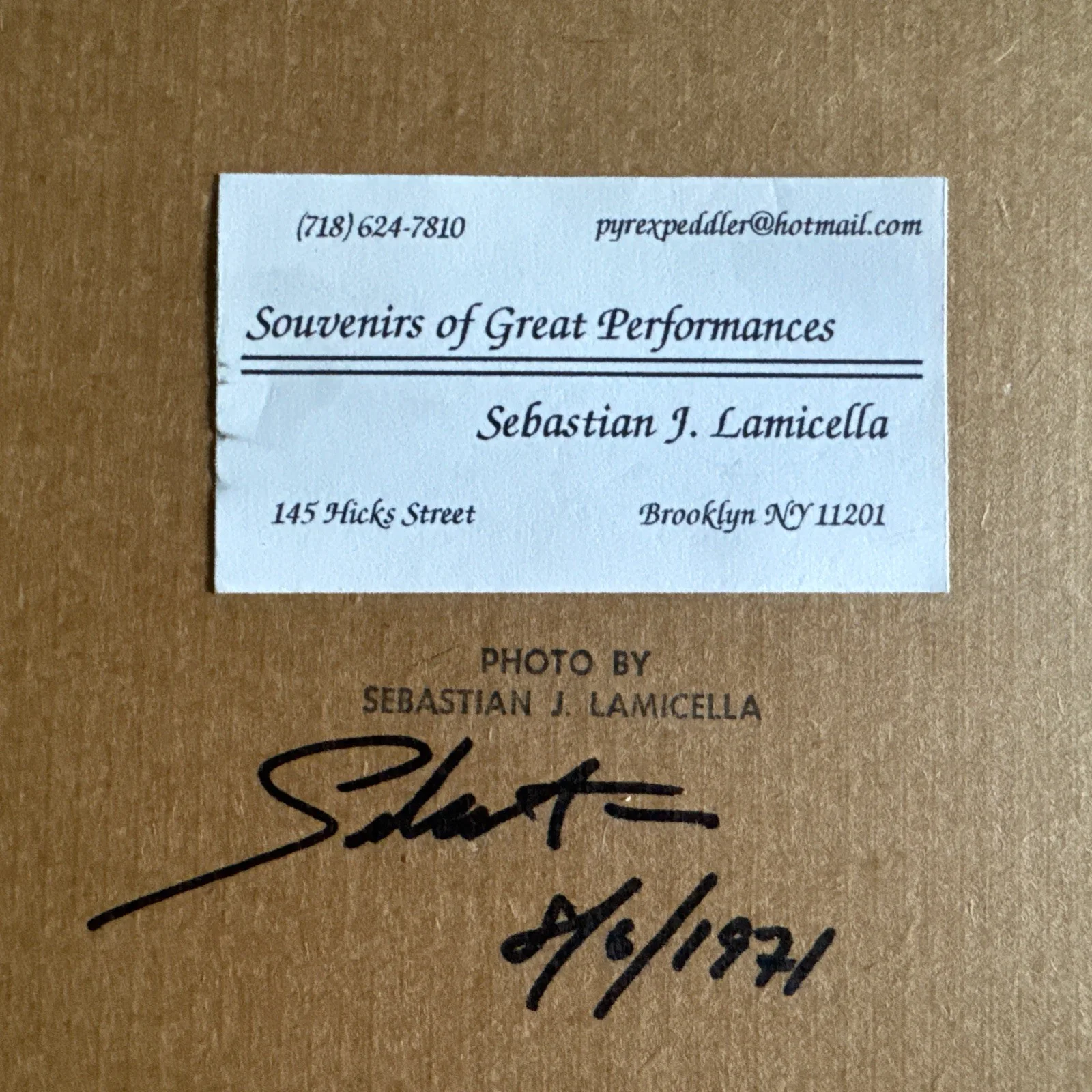 Angela Lansbury — Angela Lansbury AUTOGRAPHED SIGNED Mame 8x10 PHOTO - Sebastian Lamincella Photo, изображение 3