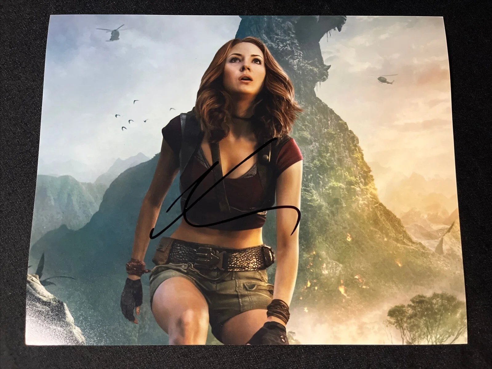 Karen Gillan — KAREN GILLAN Signed Autographed Jumanji 8x10 Photo COA Stunning!