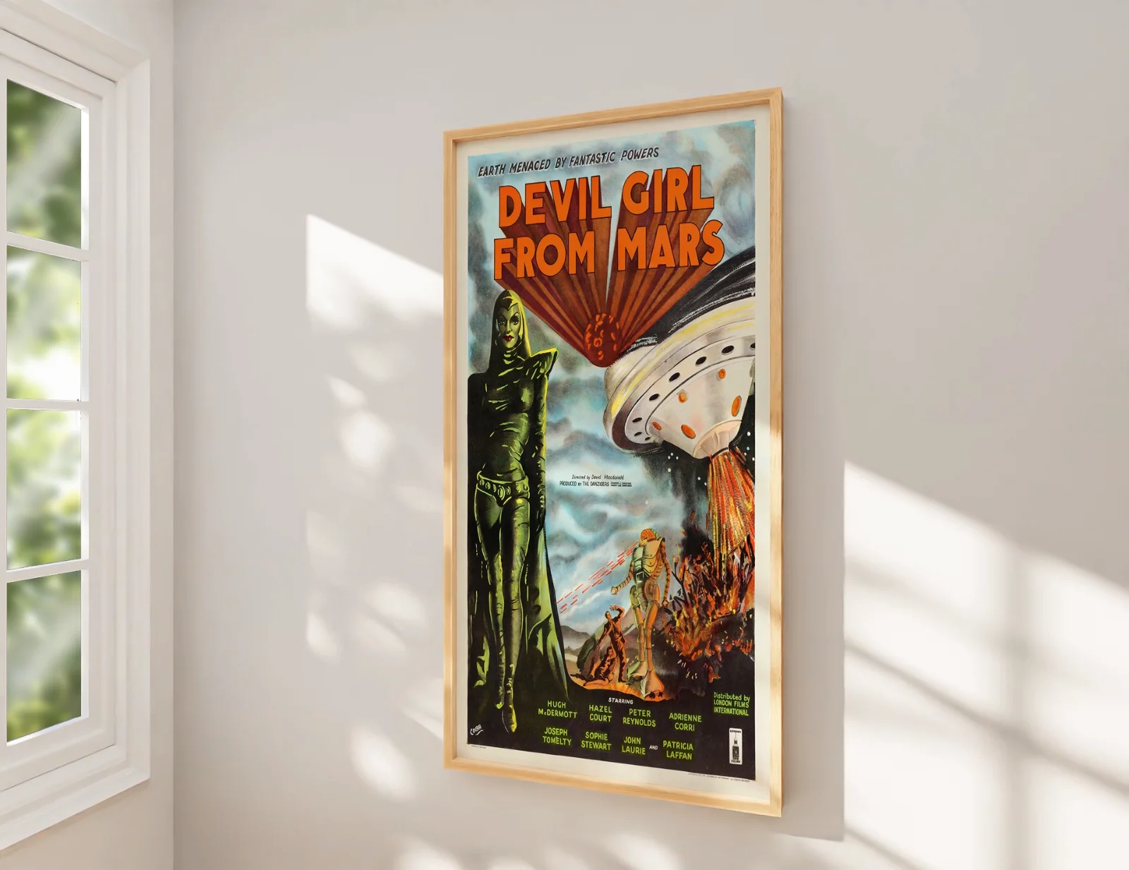 Devil Girl From Mars - 1954 Sci-Fi B-movie 27.2" x 41" US One Sheet Poster, изображение 2