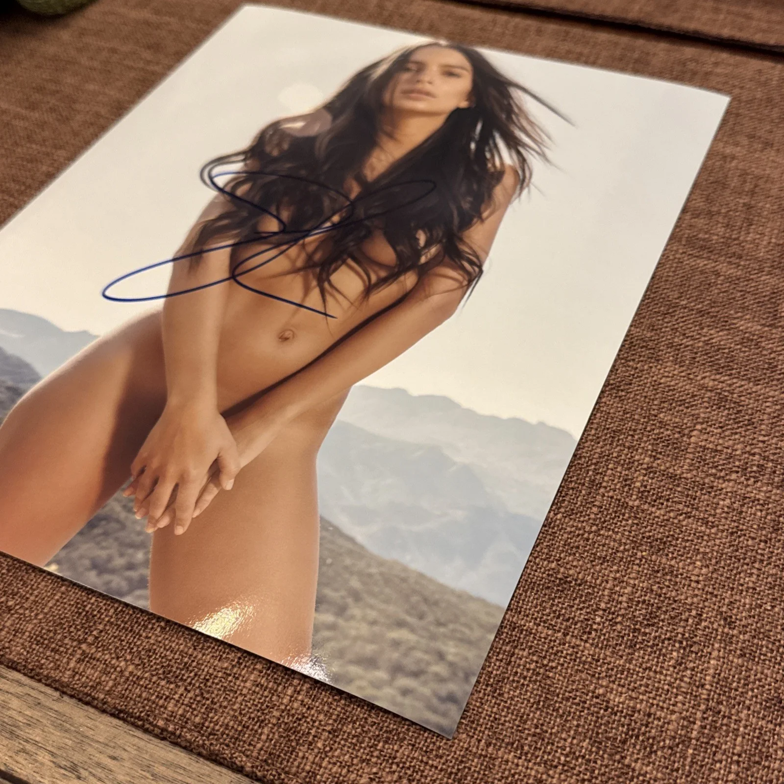 Emily Ratajkowski ~ Signed Autographed 8x10 Sexy Photo w/COA Matching Holograms, изображение 3