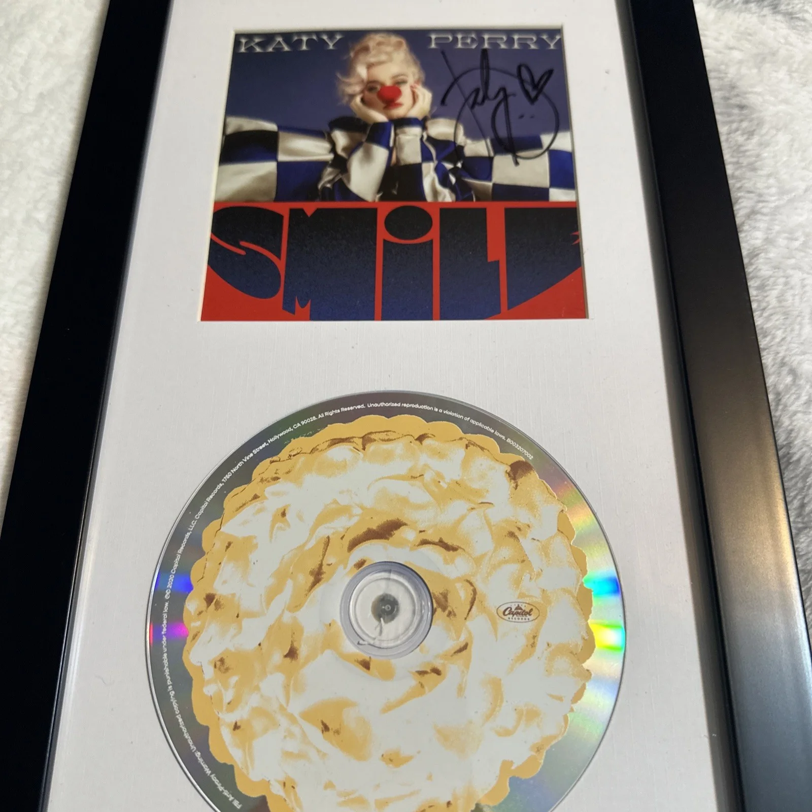 Katy Perry Signed Framed Smile CD Autographed Pop Music Collectible Display 13”, изображение 3