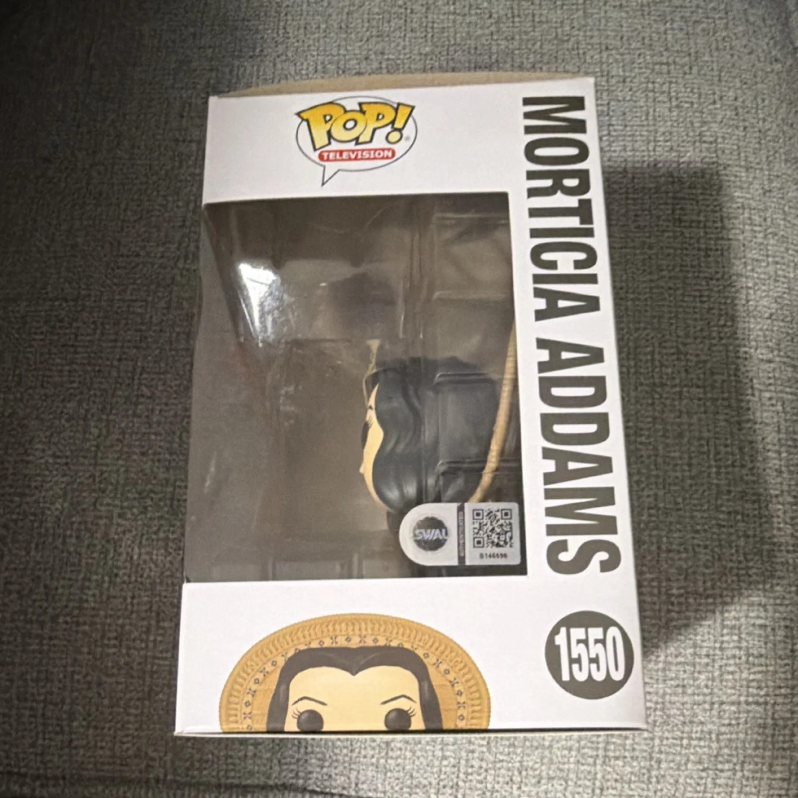 Cynthia HSA — Funko Pop Morticia Addams #1550 The Addams Family Signed SWAU Autographed Figure, изображение 2