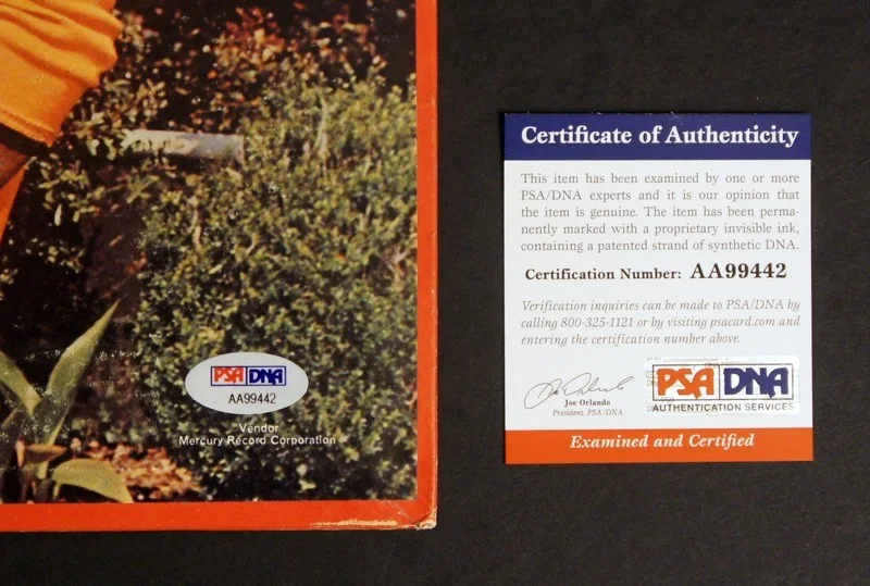 JOHNNY MATHIS SIGNED & PSA-Certified Vinyl Album "Johnny Mathis Sings", изображение 4