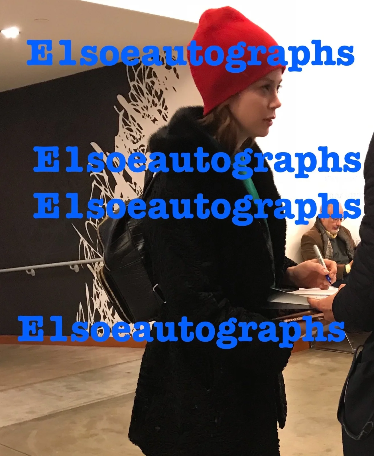Charlotte Hope — Charlotte Hope signed 8X10 photo. In Person Proof - Game of Thrones, изображение 3