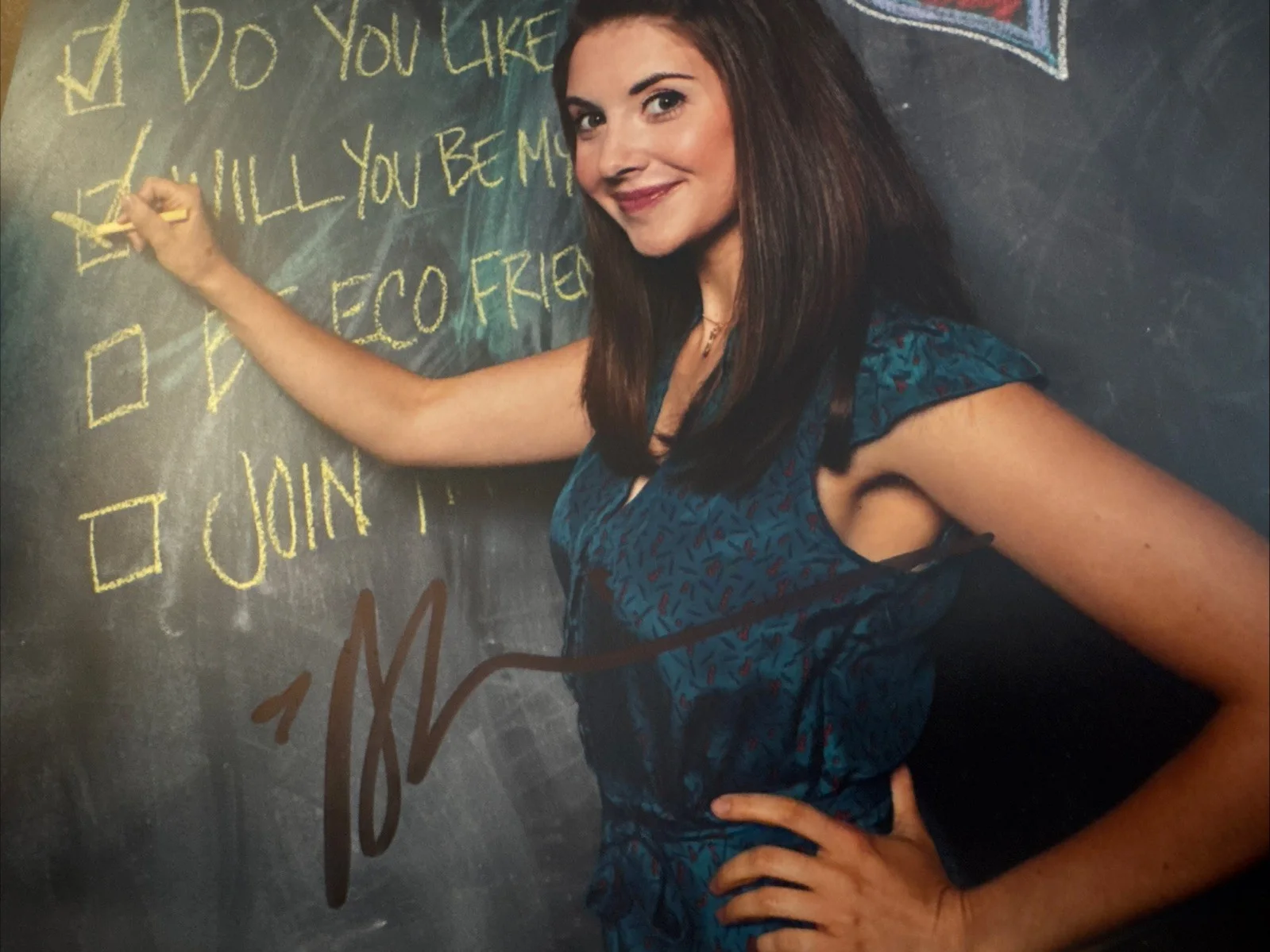 Alison Brie — ALISON BRIE Signed 8x10 Sexy Photo Annie Edison Community Autographed, изображение 2