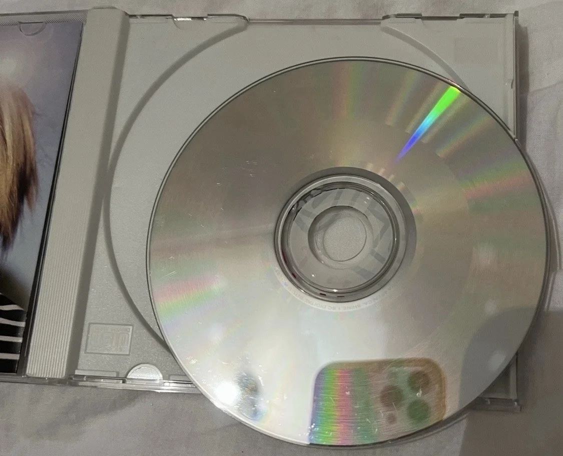 Signed Cyndi Lauper CD – Shine, image 4