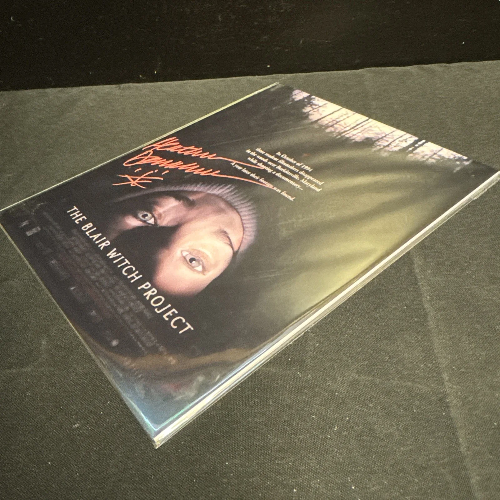 Heather Donahue — Heather Donahue signed 8x10 The Blair Witch Project, image 5