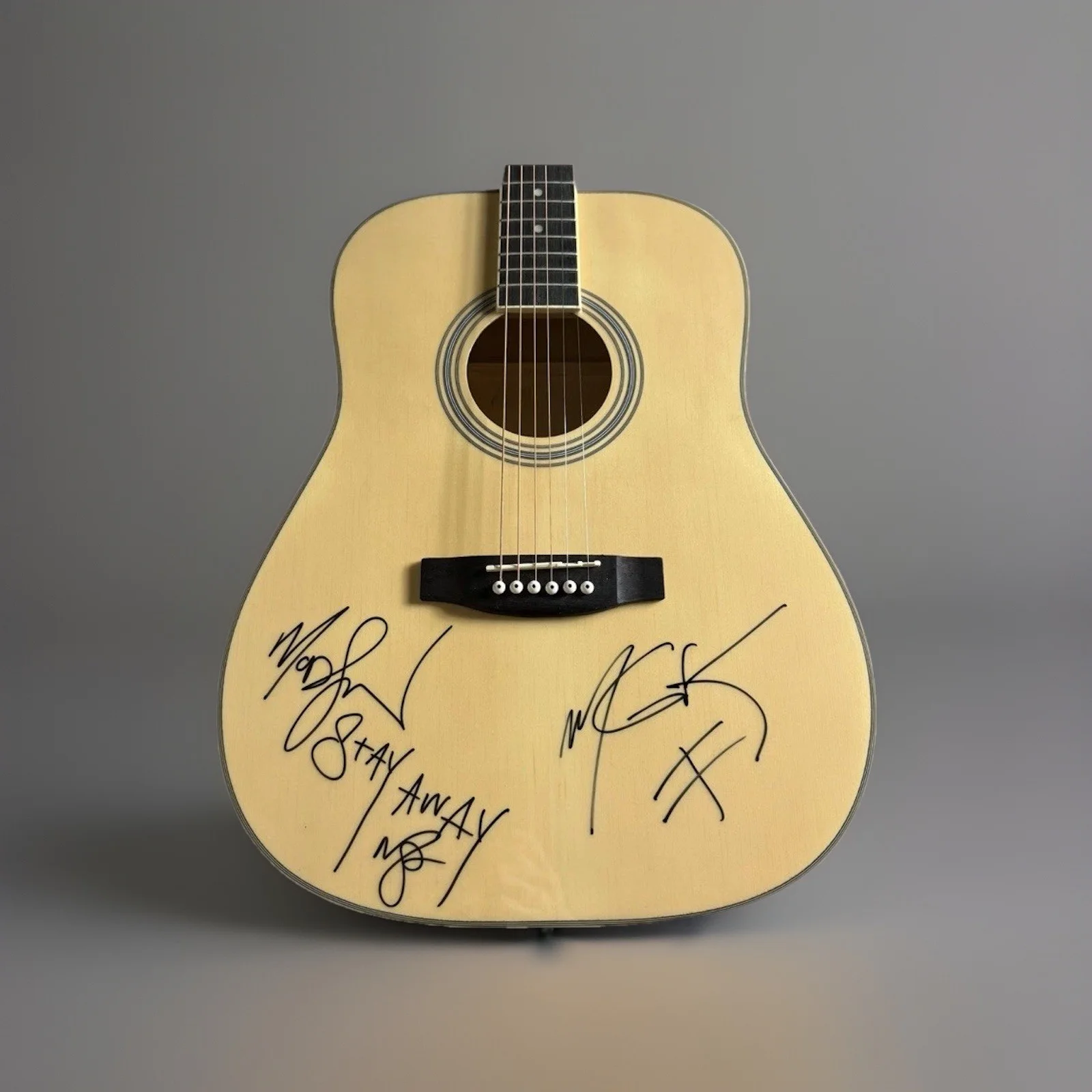 Machine Gun Kelly MGK & MOD SUN Autographed/Inscribed “Stay Away”Acoustic Guitar, изображение 2