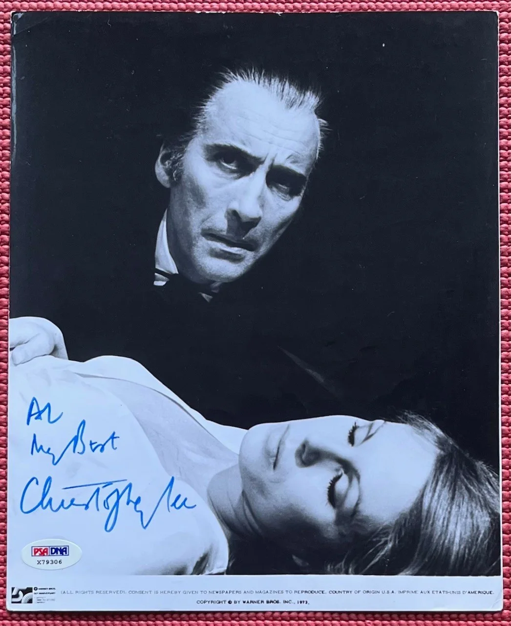 Christopher Lee — PSA DNA autograph CHRISTOPHER LEE signed "SATANIC RITES OF DRACULA" Promo Photo, изображение 2