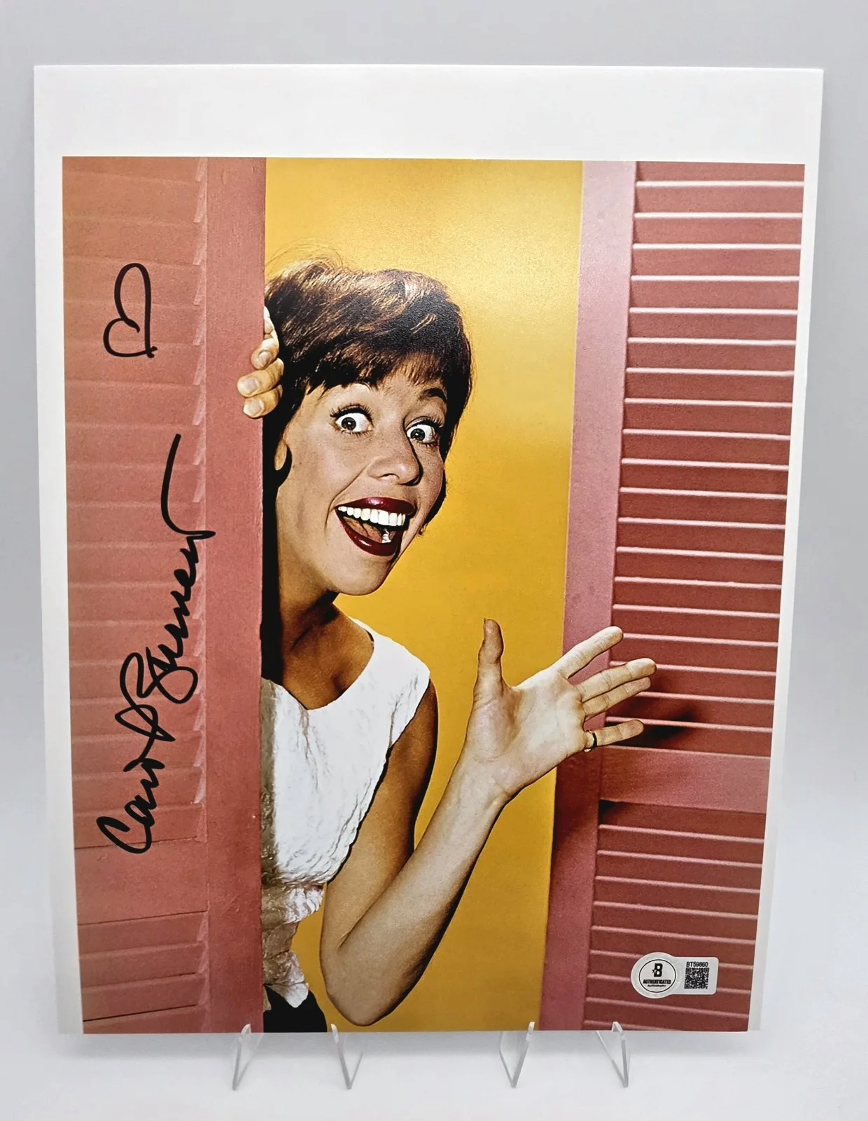 Carol Burnett — Carol Burnett Signed 8x10 Photo Autograph Beckett BAS COA TV Legend Authentic