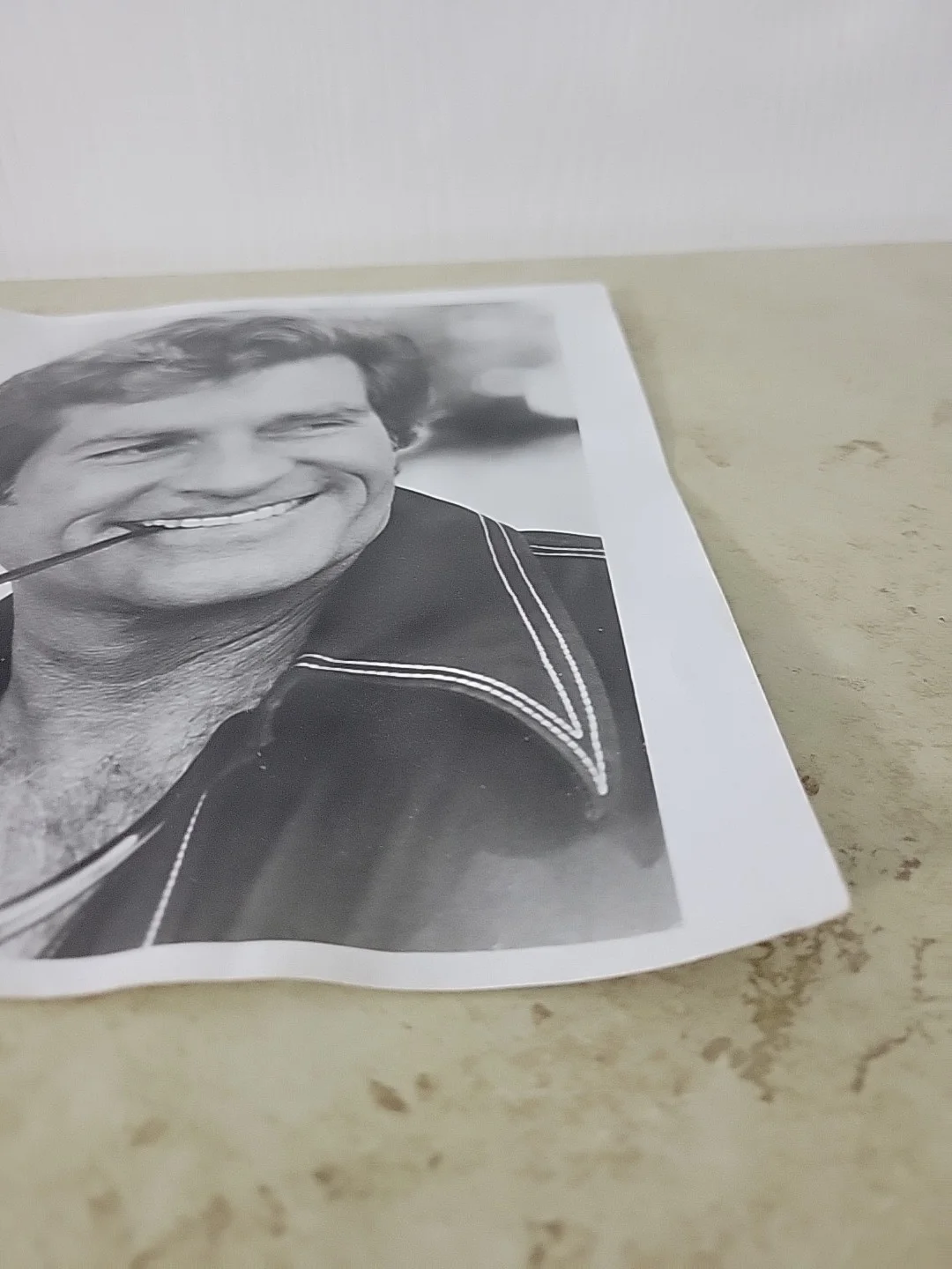 Hugh O'brian — HUGH O'BRIAN - AUTOGRAPHED INSCRIBED PHOTOGRAPH, image 3