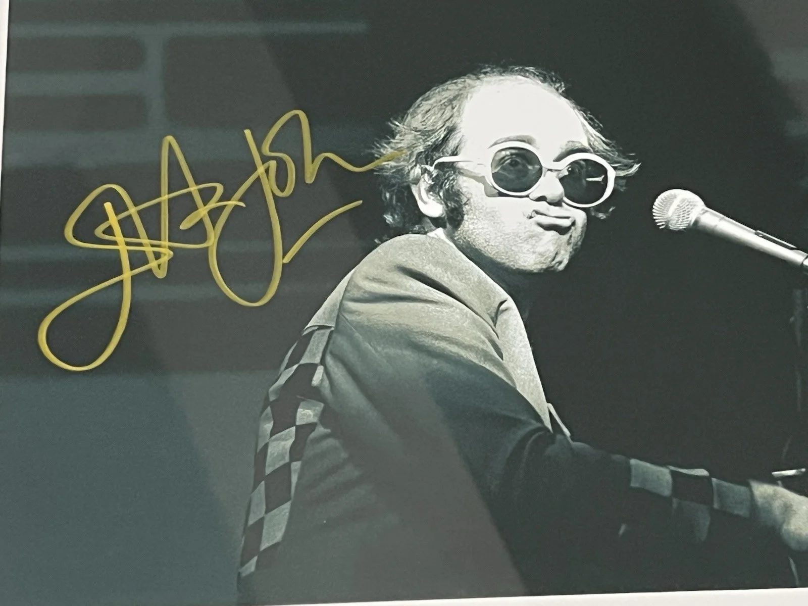 ELTON JOHN 8 X 11.5 Autographed signed photo Fully Framed Music Legend Gold, image 5