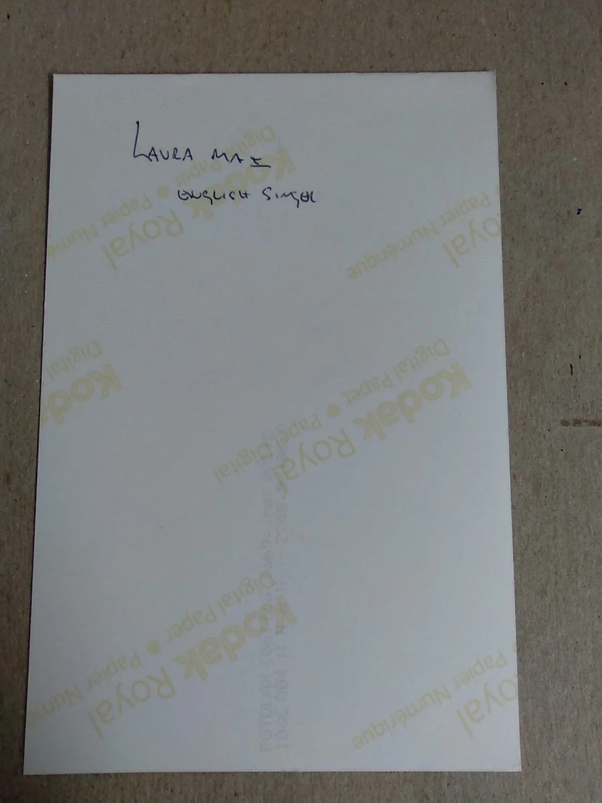 Autographed Laura Mai English Singer And Songwriter 6x4 Photo Signed, изображение 4