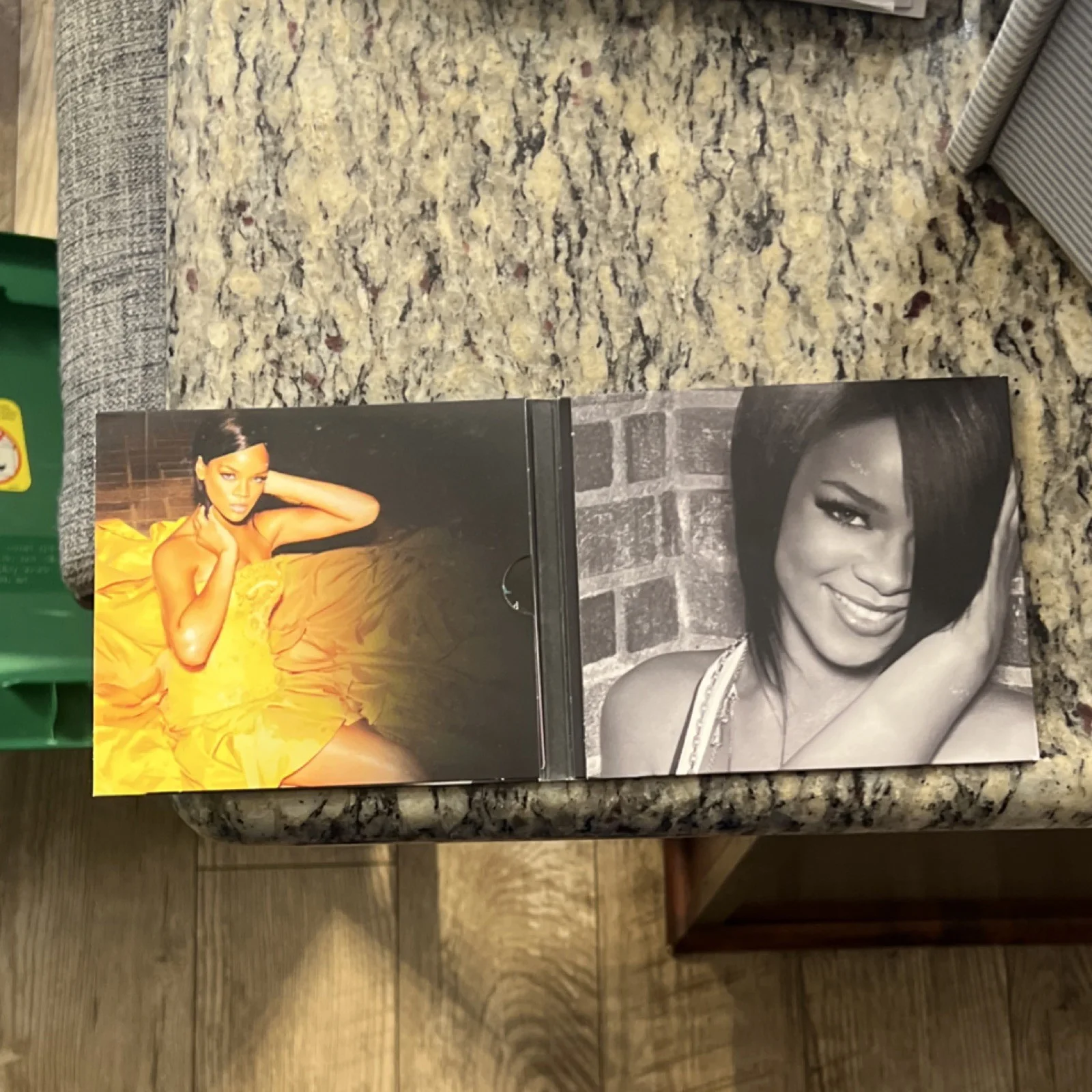 SIGNED Rihanna Good Girl Gone Bad Autographed Original CD & Booklet, image 2