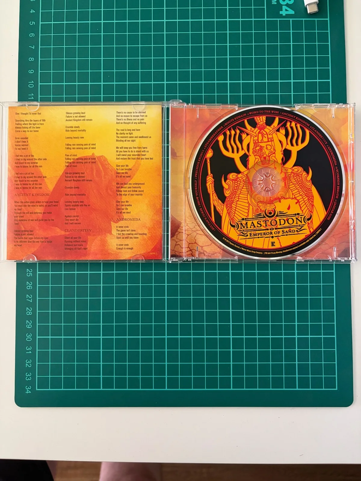 Mastodon Emperor of Sand Whole Band Signed CD! Brent Hinds Autographed, изображение 3