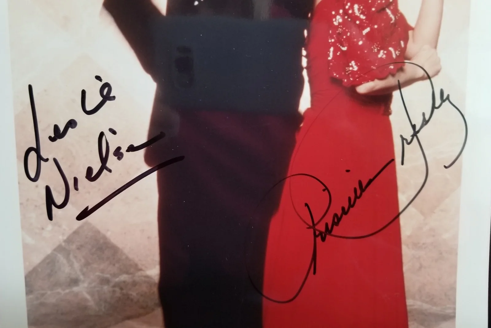 Priscilla Presley, Leslie Nielsen — Priscilla Presley & Leslie Nielsen - Naked Gun - SIGNED BY BOTH - Has COA, изображение 3