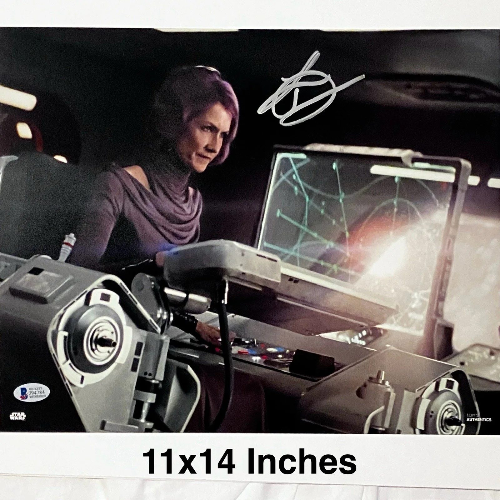 Laura Dern — STAR WARS Signed 11x14 Photo / LAURA DERN as Admiral Holdo / BECKETT WITNESSED, изображение 2