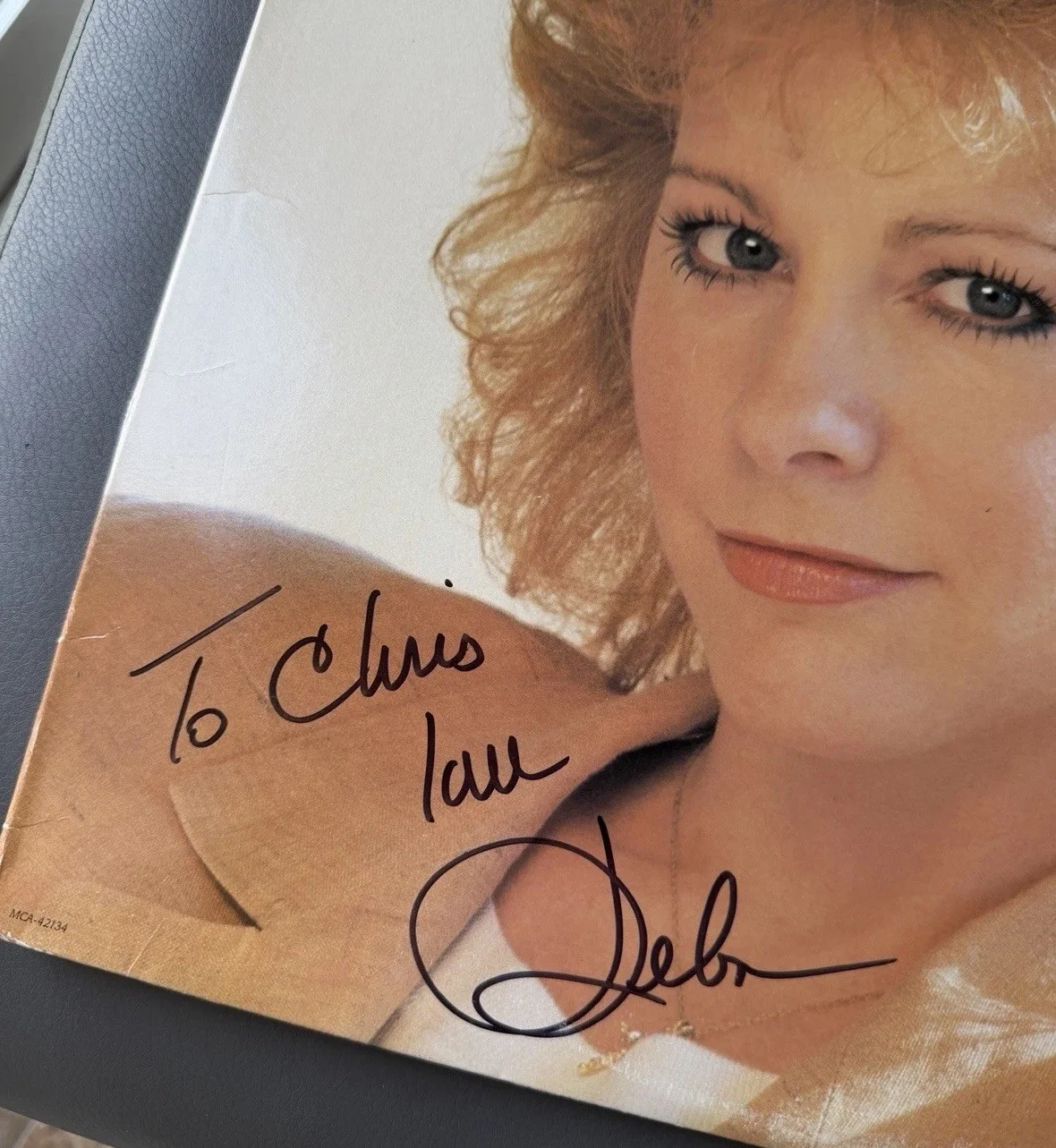 REBA MCENTIRE AUTOGRAPHED SIGNED VINYL RECORD! COUNTRY MUSIC LEGEND TO CHRIS, изображение 2