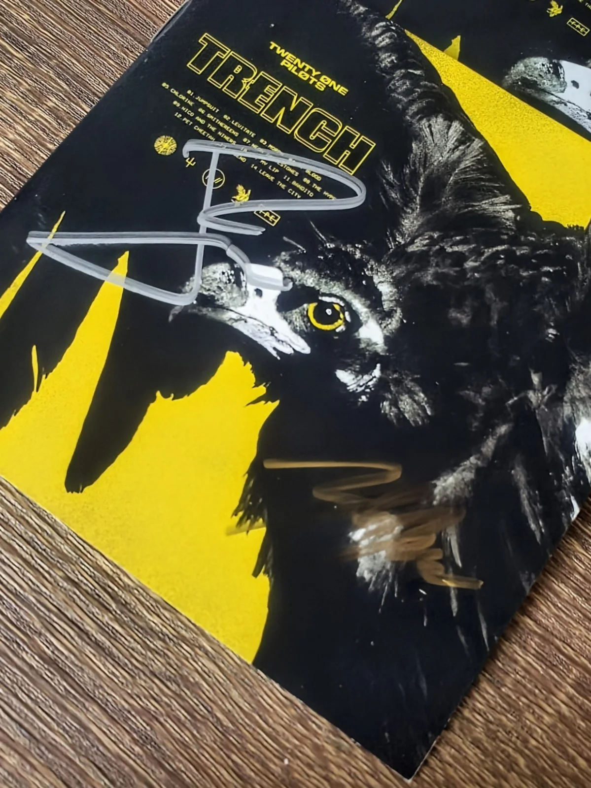 Twenty One Pilots - Trench Autographed Booklet & CD RARE Blurryface TØP Signed, изображение 2