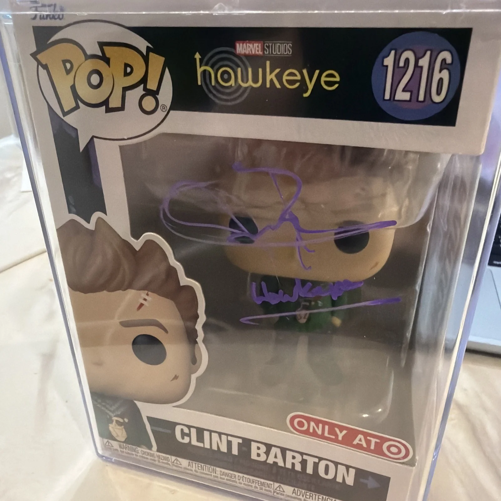 Jeremy Renner — Jeremy Renner signed Clint Barton/ Hawkeye funko pop #1216 with JSA COA, изображение 2