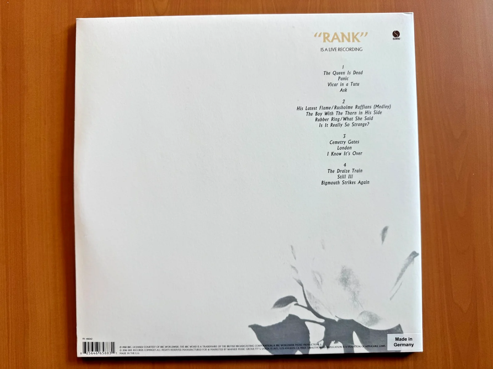 Johnny Marr Signed Autographed Vinyl LP “Rank” The Smiths Beckett COA BAS, изображение 3