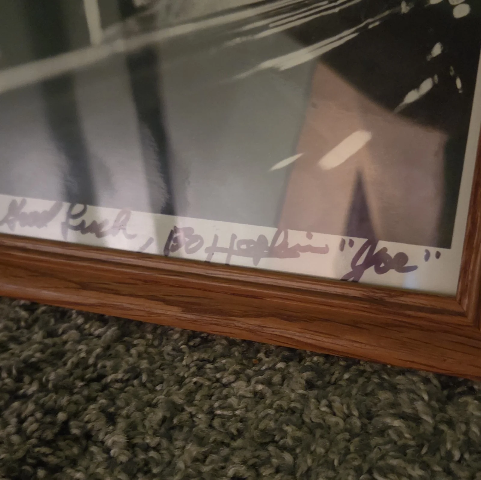 Joe — Autographed Black-and-White Movie Photograph Signed by Bo Hopkins, изображение 3