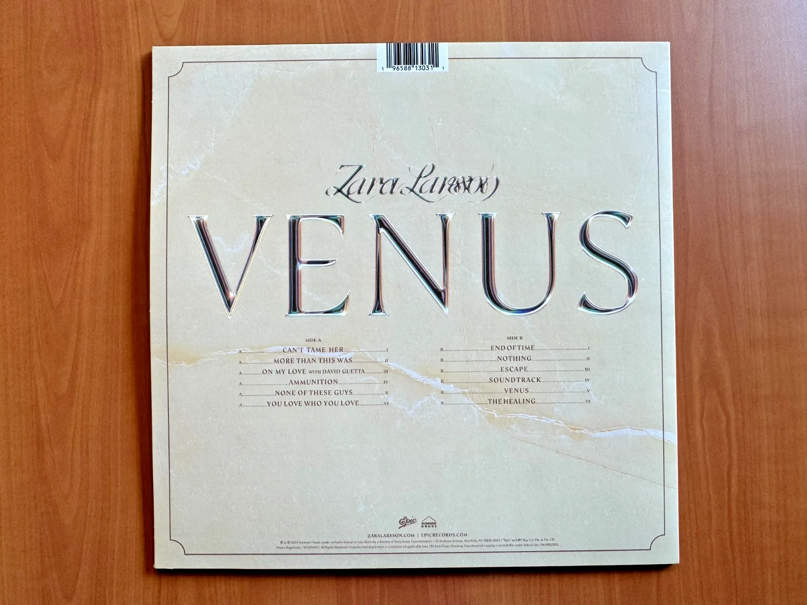 Zara Larsson Signed Autographed "Venus" Vinyl LP Beckett COA Authentication, изображение 3