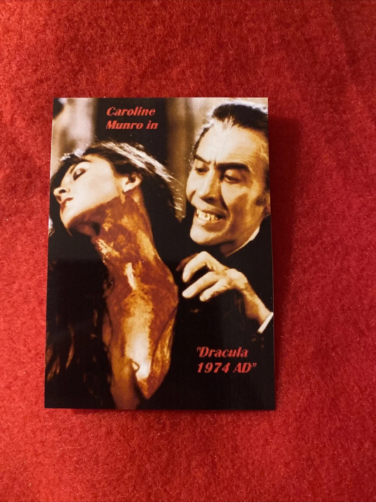 Hammer Films Autograph - Caroline Munro “Dracula 1974 A.D.” Custom Made! RARE!, изображение 2