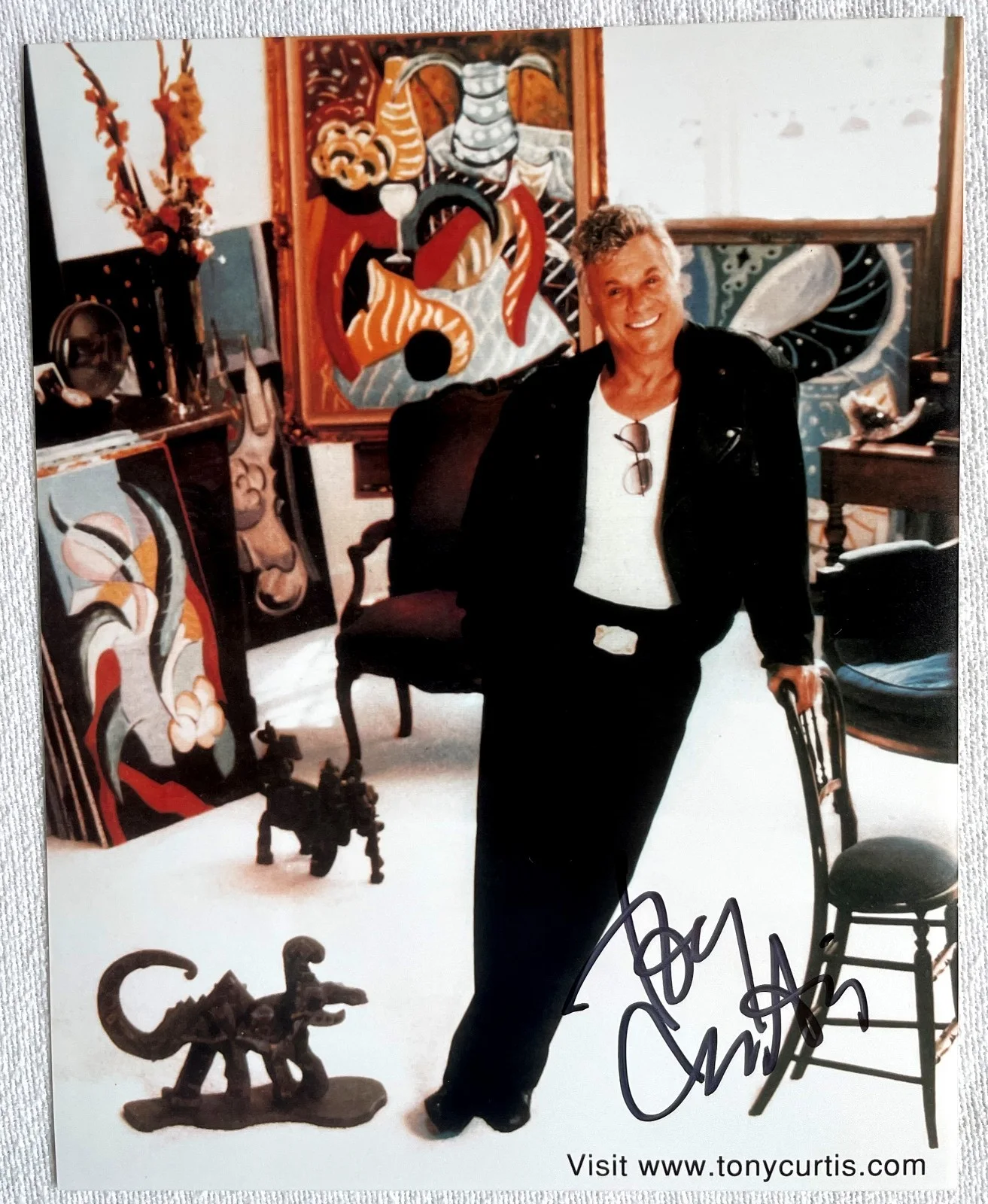 Tony Curtis — Tony Curtis (1925-2010) - 'Houdini' 'Some Like It Hot' - Autographed Photo
