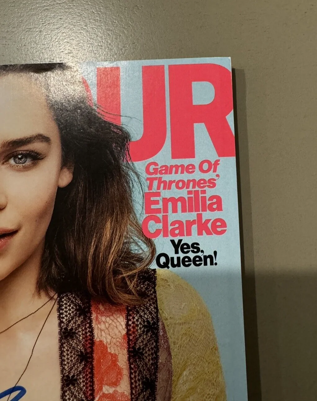 Emilia Clarke — Emilia Clarke Signed Magazine Glamour May 2016 Autographed Cover Game of Thrones, image 4