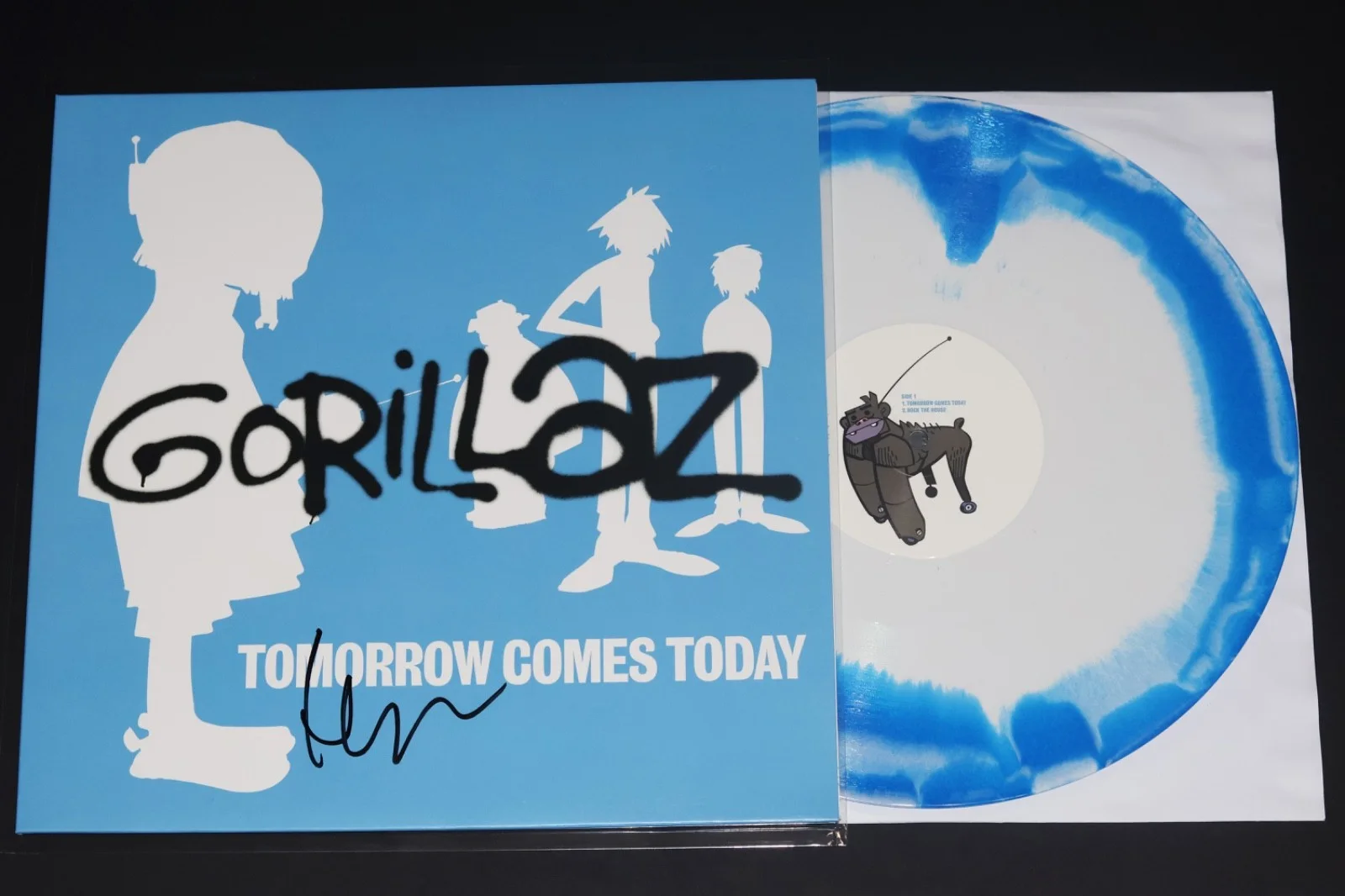 JAMIE HEWLETT Signed GORILLAZ Tomorrow Comes Today VINYL LP autograph + JSA COA, image 2