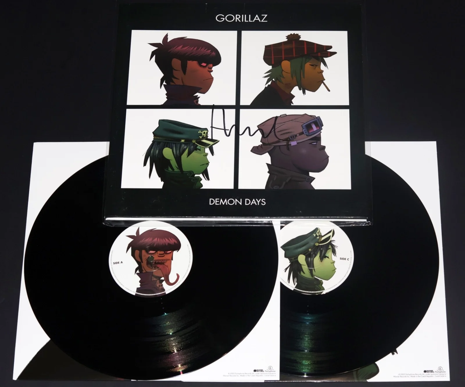 JAMIE HEWLETT Signed GORILLAZ “Demon Days” Vinyl LP autograph + JSA COA, image 2