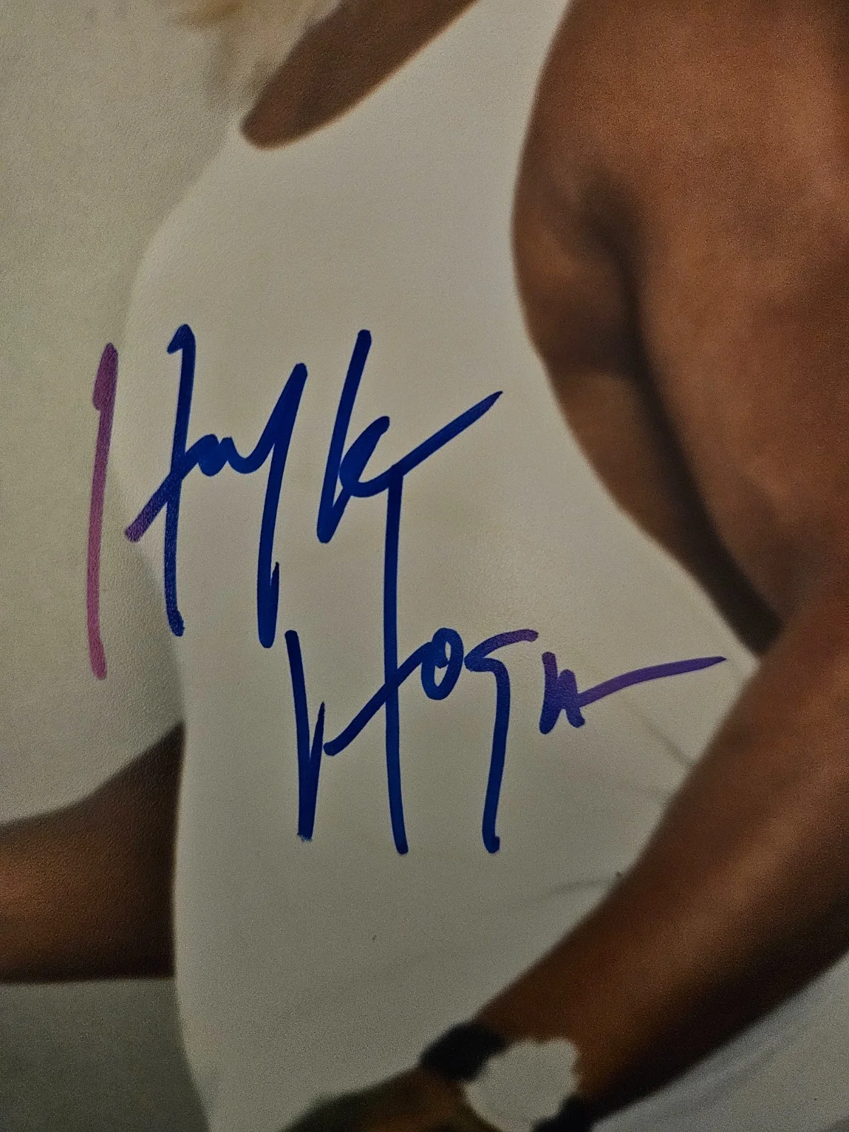 Hulk Hogan — Hulk Hogan & Shelley Duvall Signed Suburban Commando 11 x 14 Photo JSA & BAS COA, image 2