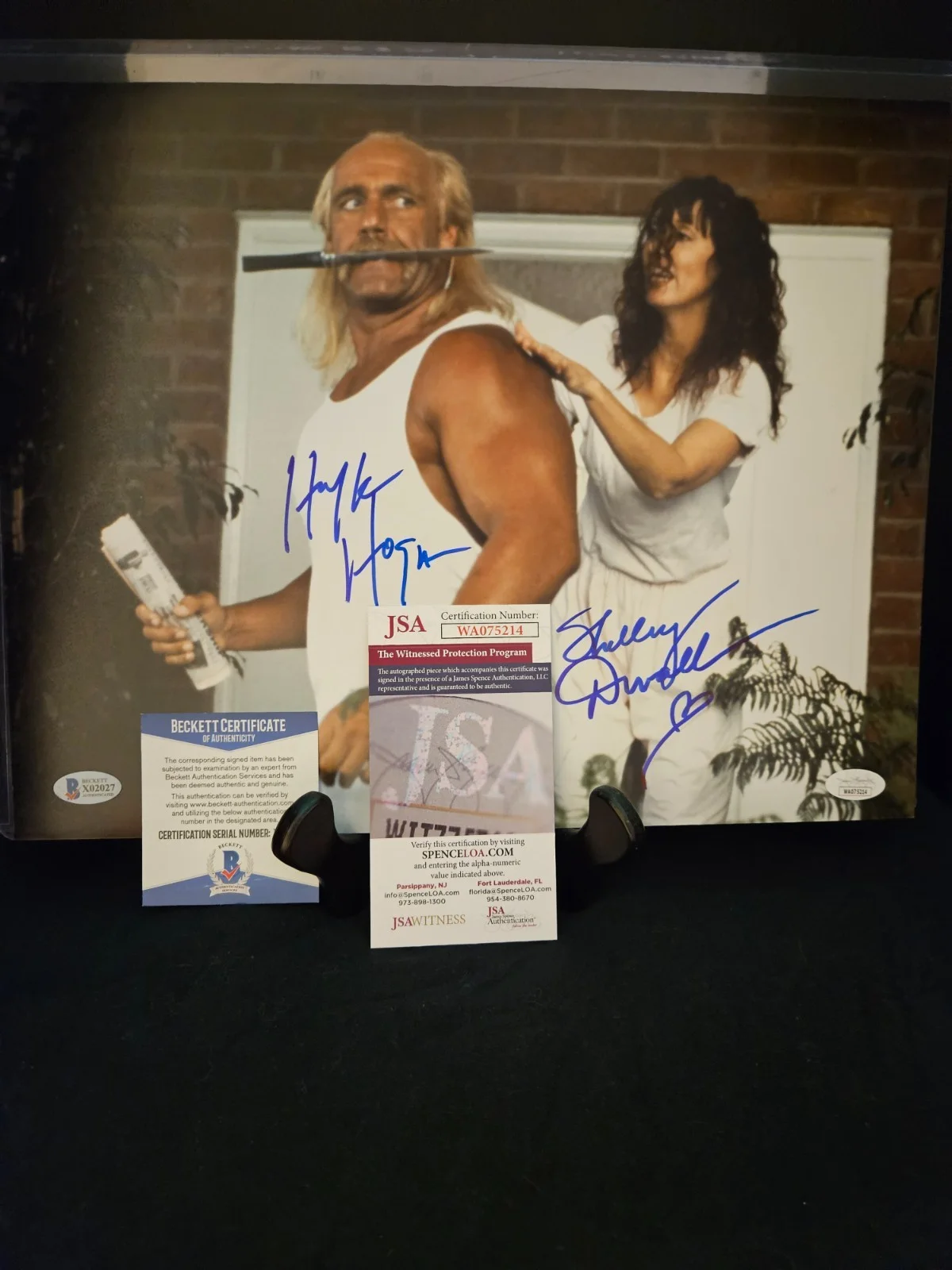 Hulk Hogan — Hulk Hogan & Shelley Duvall Signed Suburban Commando 11 x 14 Photo JSA & BAS COA, image 4